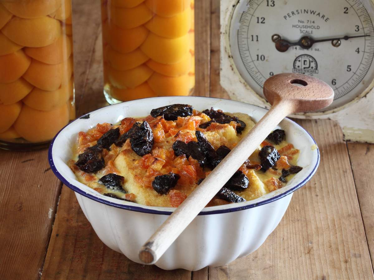 Antarktis kompensation Stewart ø Apricot and Prune Bread and Butter Pudding Recipe | Maggie Beer
