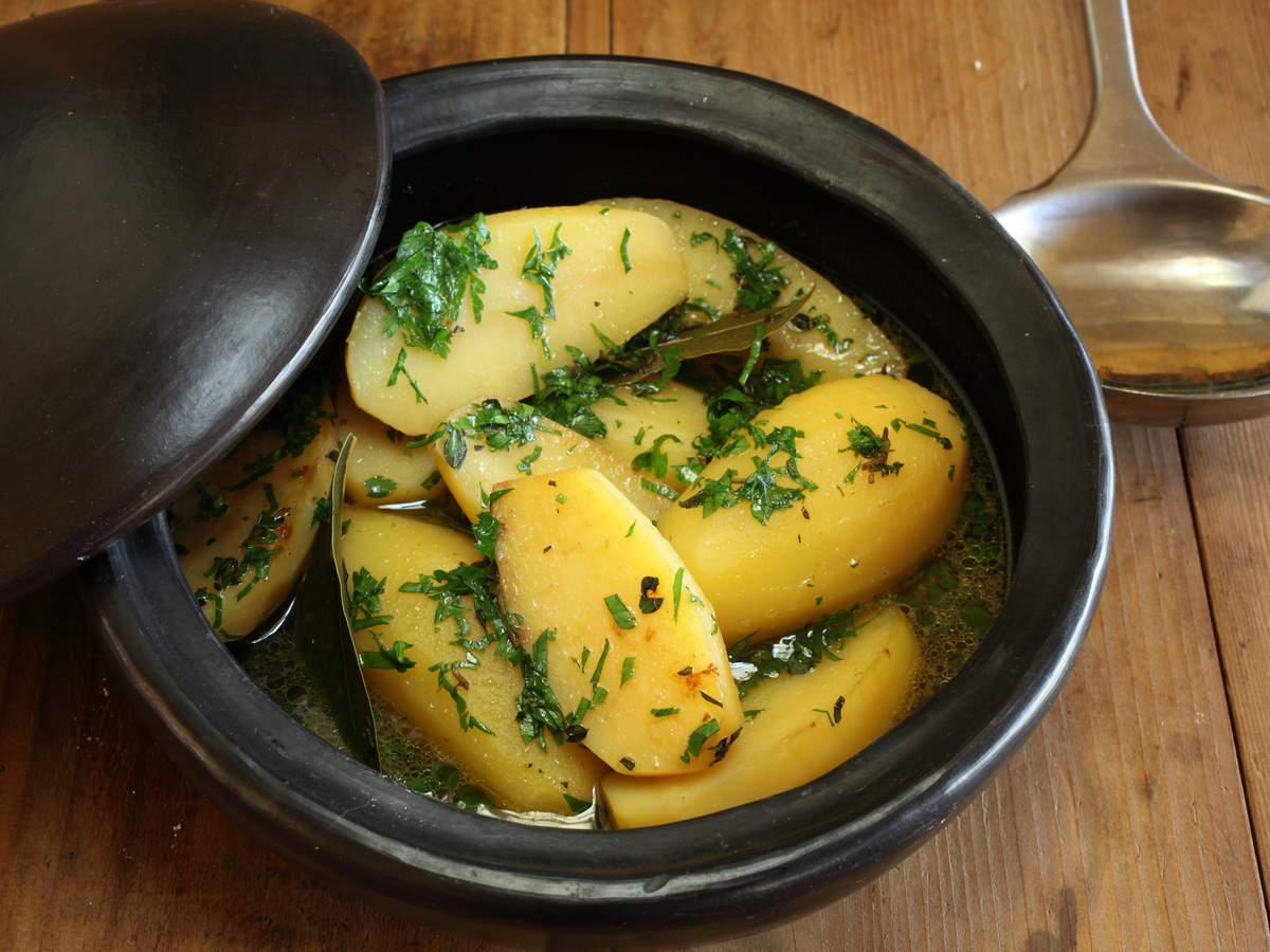 Braised Waxy Potatoes 